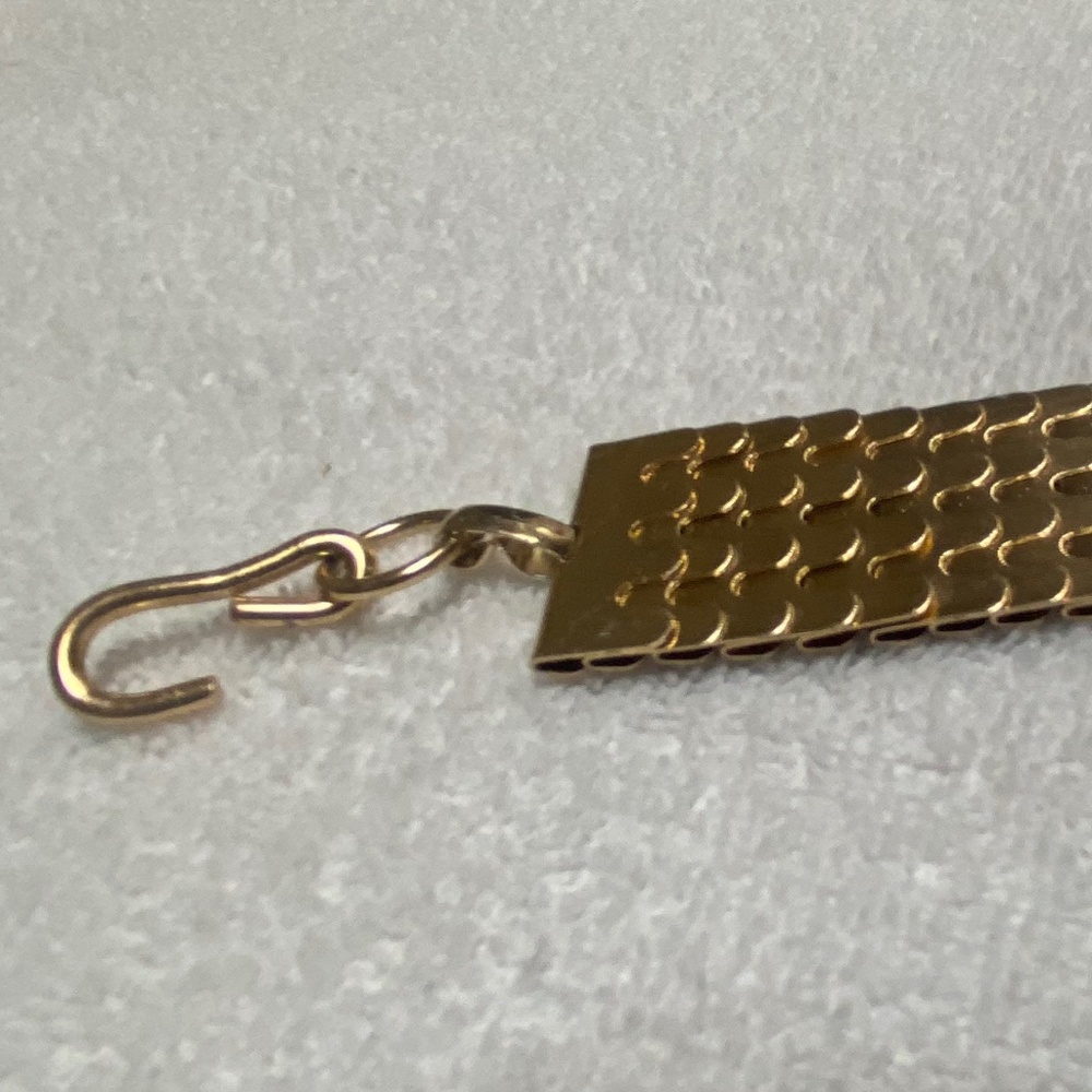 Vintage Serpentine Gold Tone Belt - Picture 3 of 5